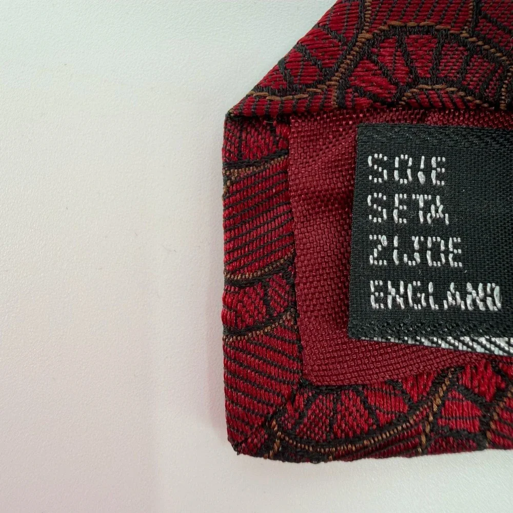 Vtg 80s Michelsons Harvard Coop Tie Mens Red Silk England Geometric Necktie